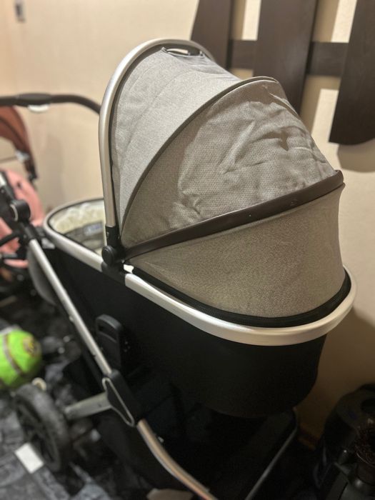 Продава се Бебешка количка 2 в 1 Lorelli