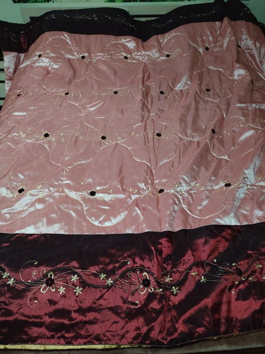 Cuvertură groasă 210×220 cm pentru pat dublu – model elegant