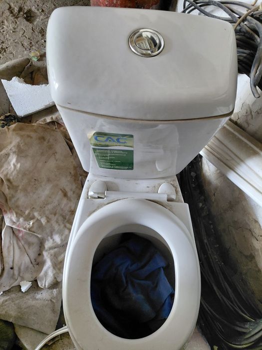 Продам детский унитаз почти новый