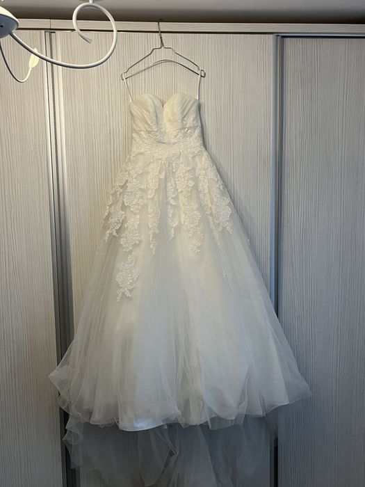 Vand rochie de mireasa White One