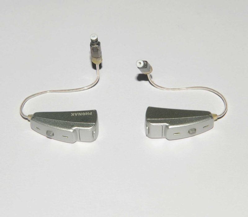 Слухови апаратчета Phonak Audeo Q30 RIC hearing aid, двойка апарати