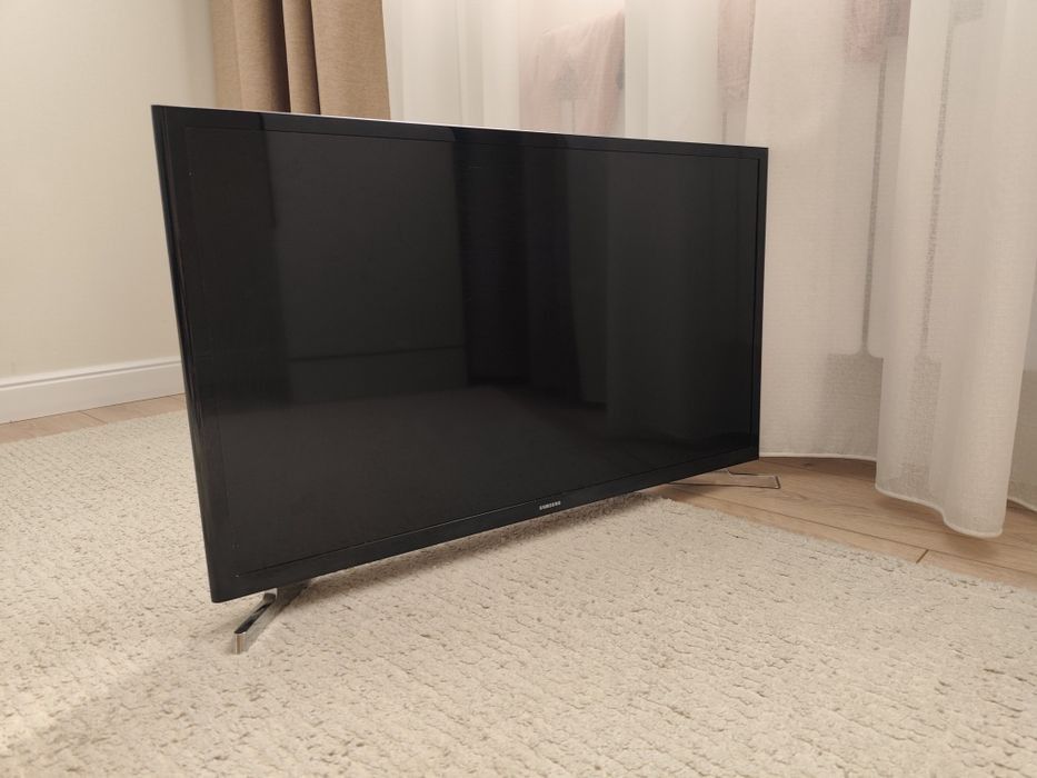 Продам телевизор Samsung Smart