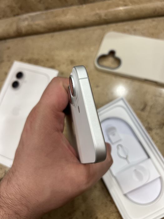 IPhone 16 128gb White