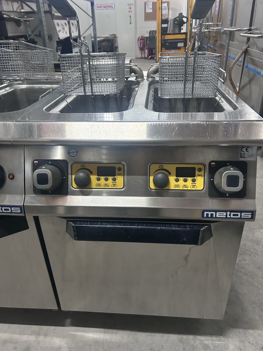 Baterie prajire  / friteuza 4 cuve Metos