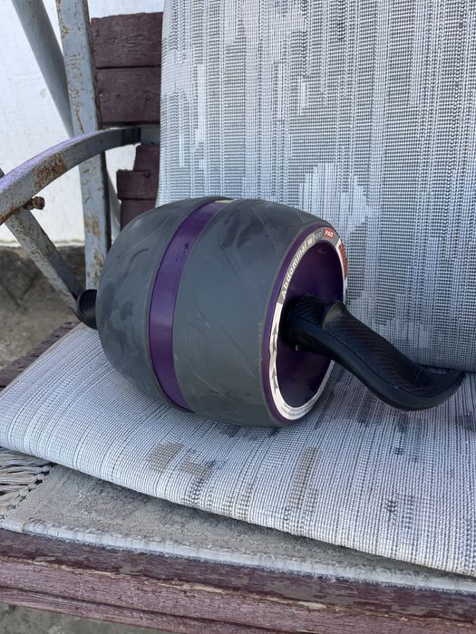 Пылесос для автомобиля и тренажер пресса