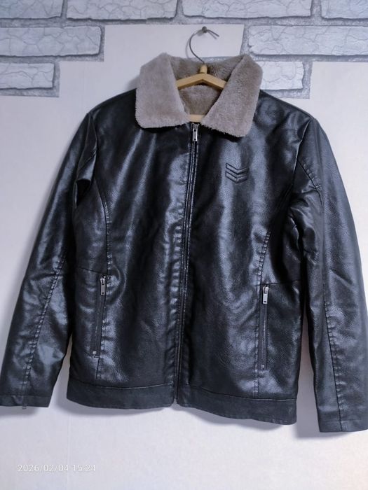 Продам куртку новая