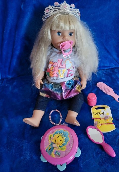 Baby born articulata