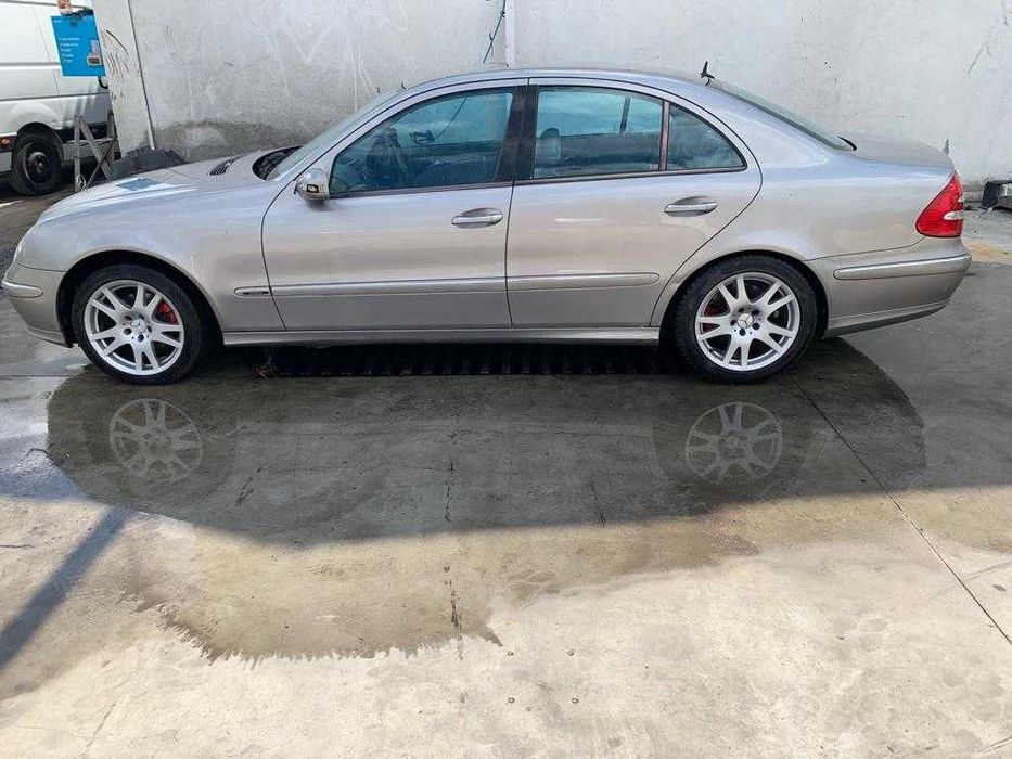 Dezmembrez mercedes e class w211 avangard/bara fata e class w211/usa/