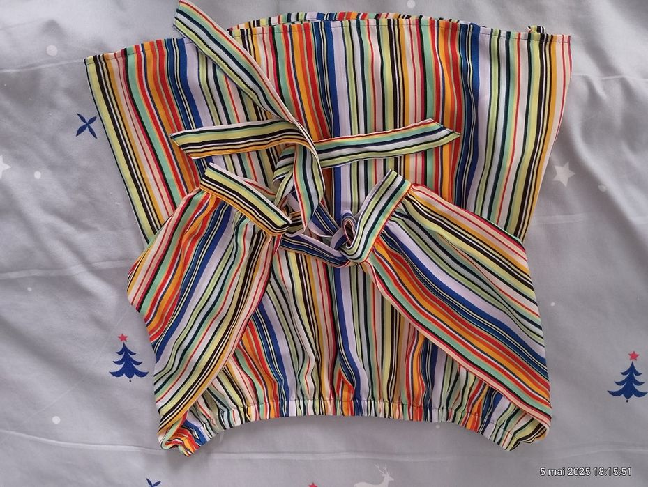 Bluza dama cu umeri goi.