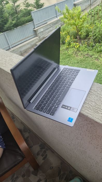 Vand  laptopLenovo IdeaPad slim3