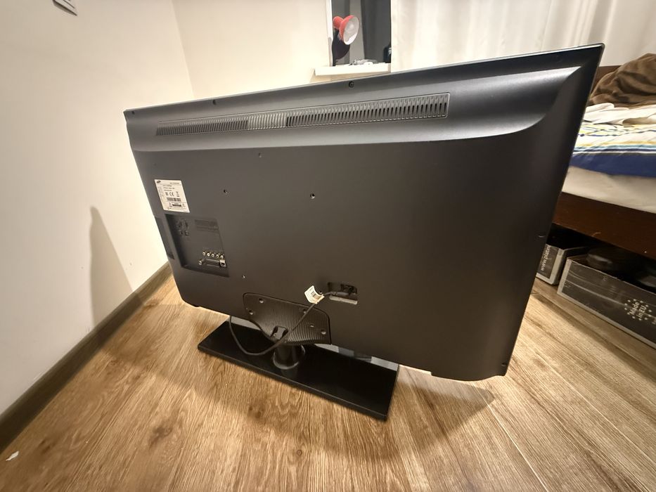 Телевизор Samsung 43” дюйма
