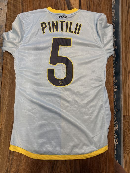 Tricoul lui Mihai Pintili de la castigarea titlului 2014-2015