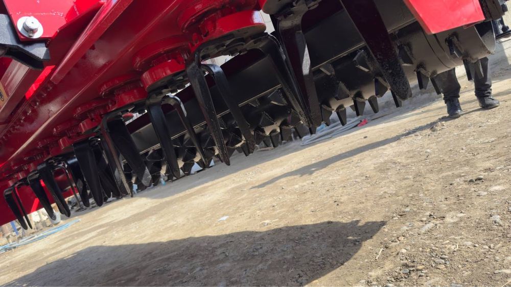 ideal holatdagi Frezer sotiladi