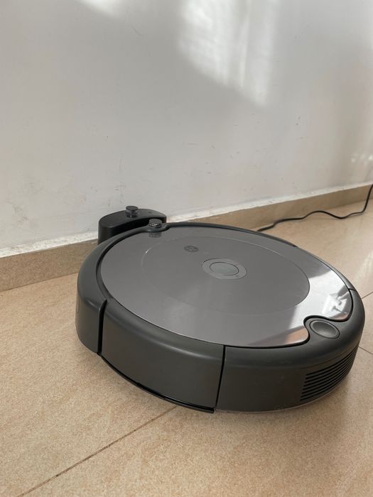 Робот iRobot Roomba 693