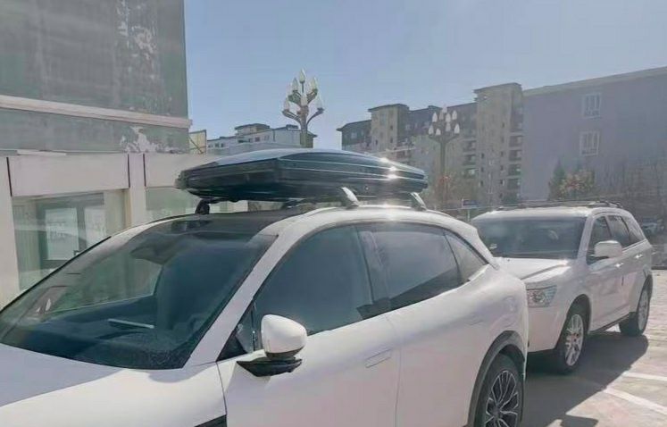 Багажник BOX на автомобиль