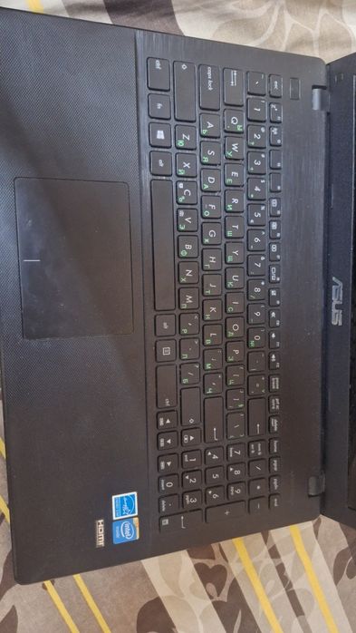 Продавам лаптоп Asus X551M