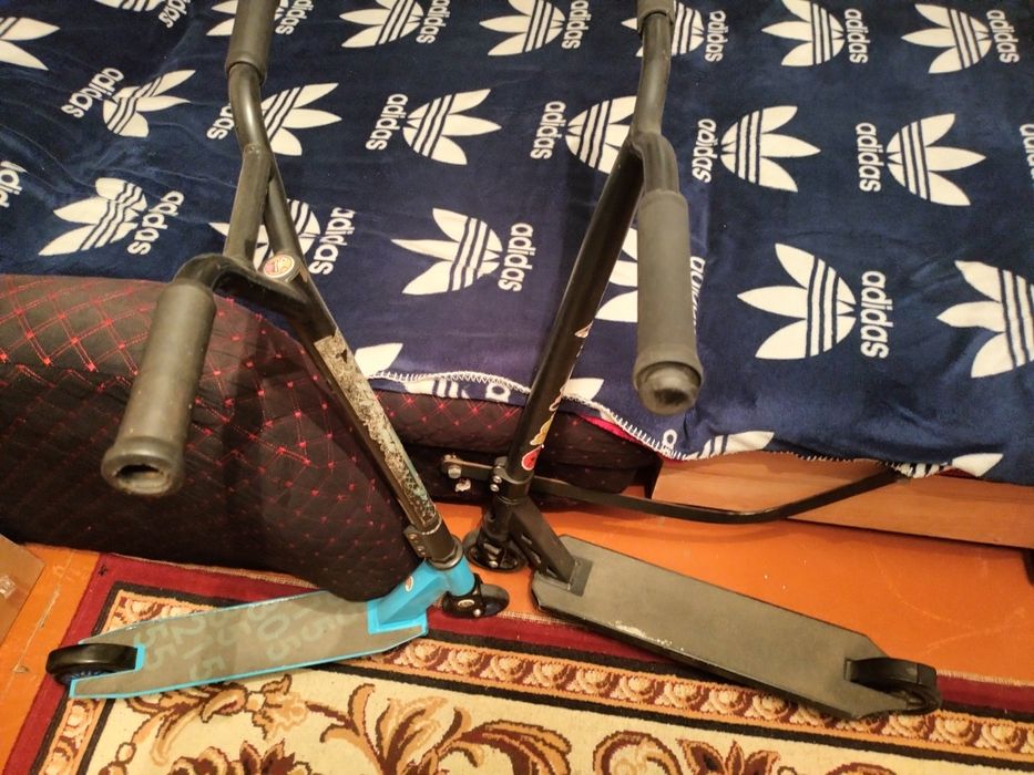 Продам самокаты 2шт