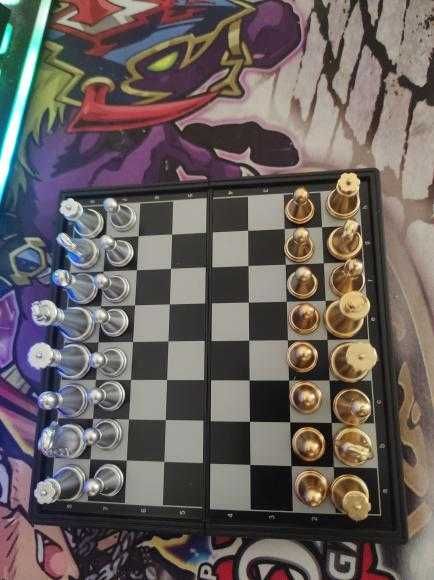 Мини магнитна шахматна дъска 12,7 см – сгъваем портативен комплект