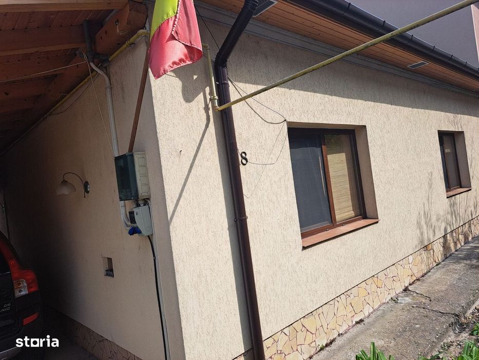 Casă în Cantemir cu 3 dormitoare, living, bucătărie, 2 băi,teren 475mp