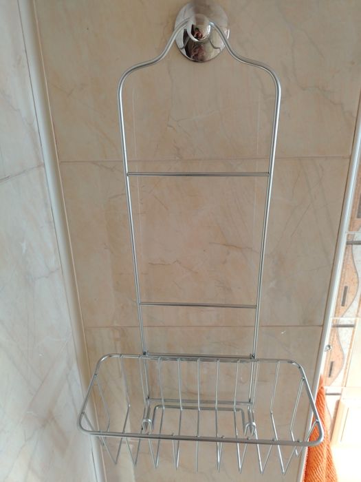 Поставка за шампоани