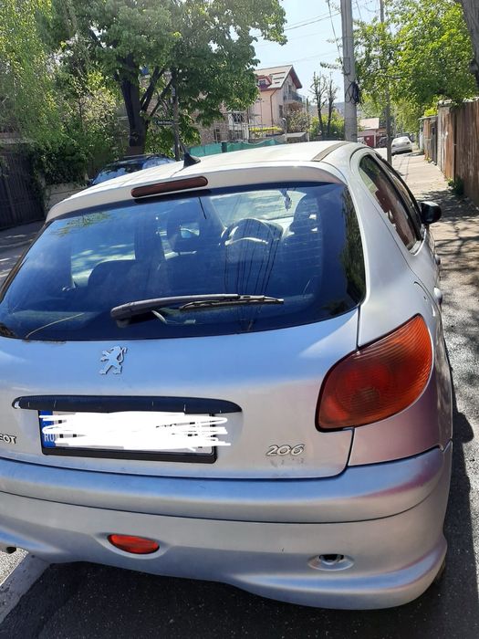 Vand Peugeot 206 1.4 Hdi an 2005 ( pentru dezmembrat)
