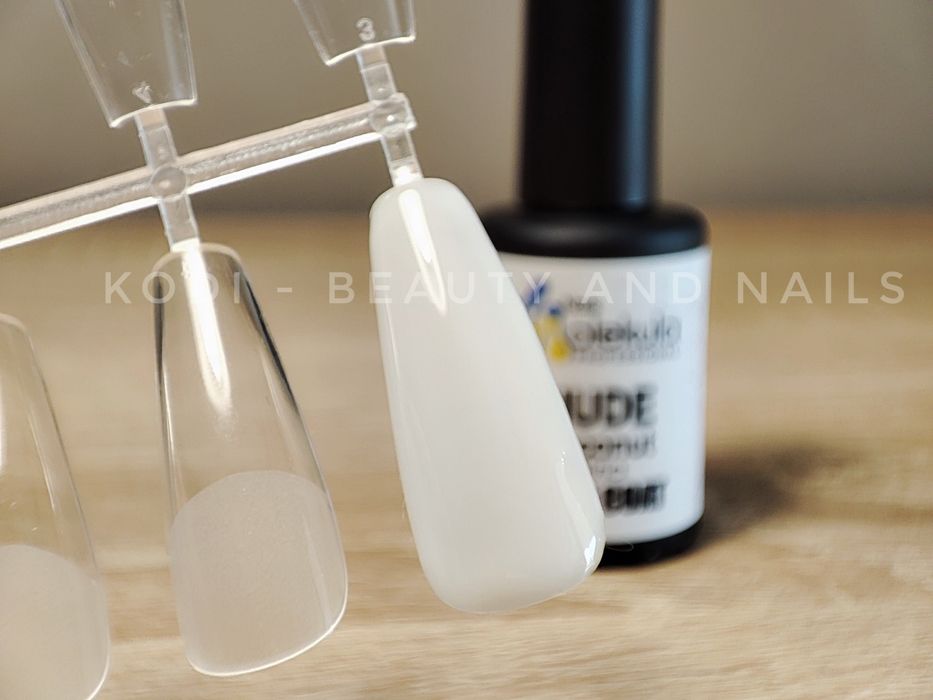 Каучукова цветна база "Molekula Nails'' Без ТПО!