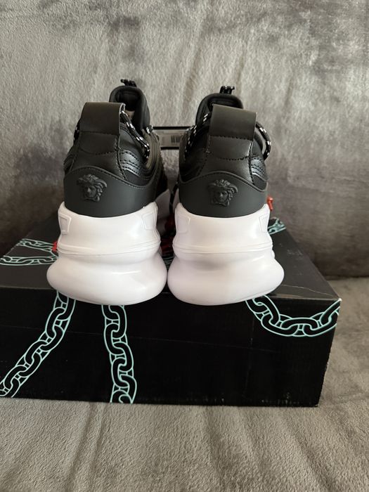 Versace Chain Reaction