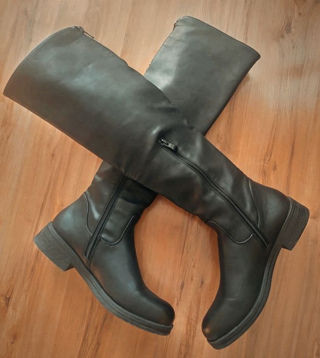 Дамски черни ботуши