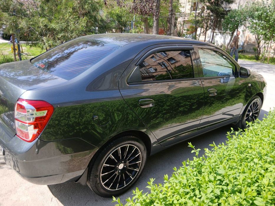 продаю свое авто