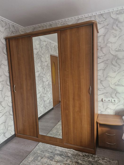 Продам спальный гарнитур