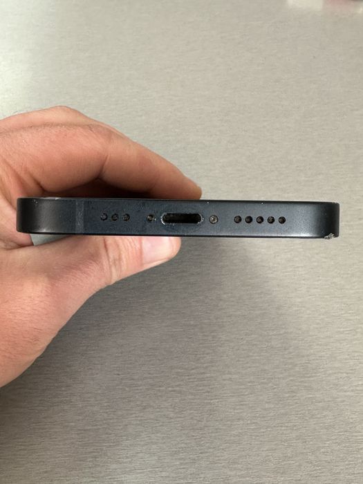 Продавам Iphone 13 128GB-добро състояние