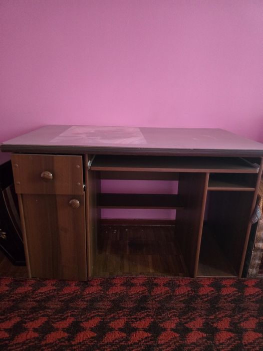 Письменный школьный стол