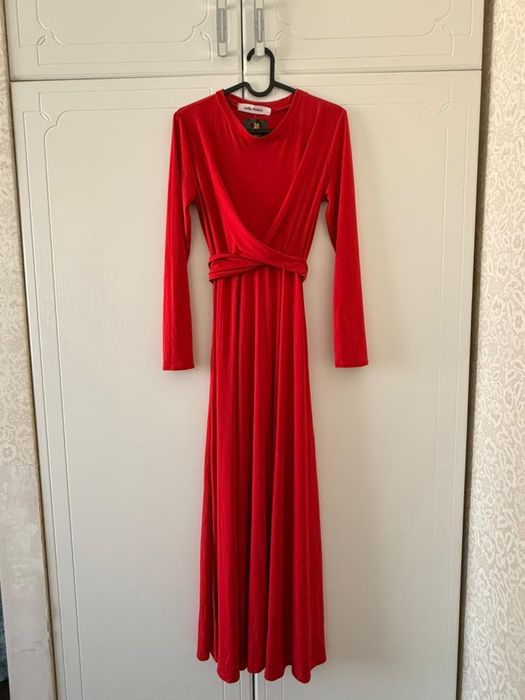 Продается одежды для девушек.