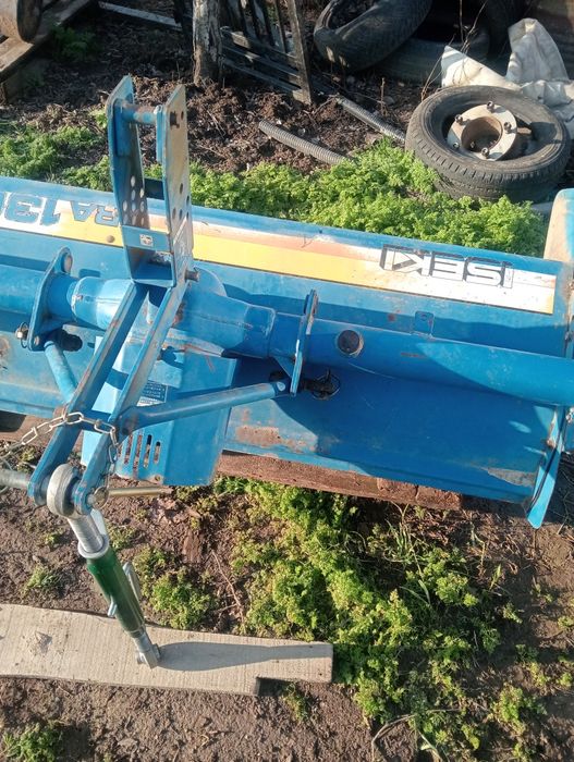 Tractor italian de 30cai cu plug