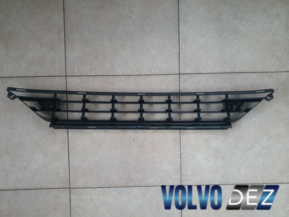 Grila Centrala Inferioara Bara Fata VOLVO XC60 31323775