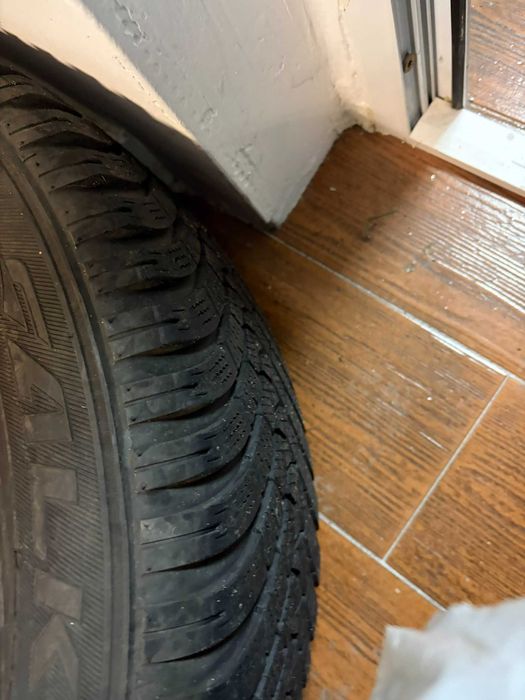 Jante aliaj R16 cu anvelope de iarna Mazda 215/60 R16