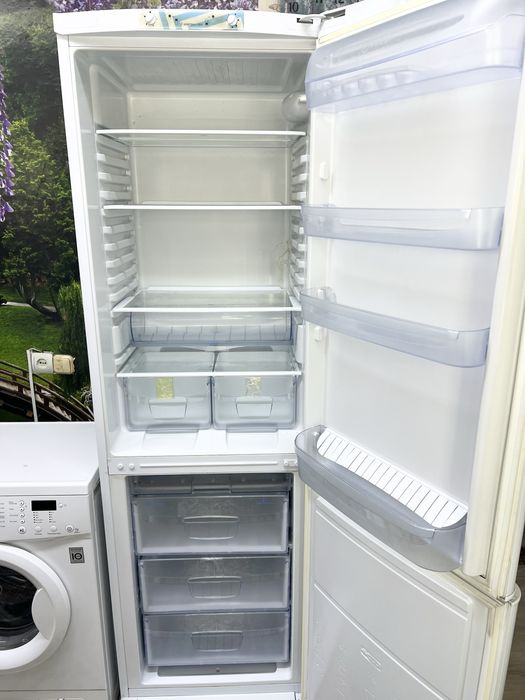 Продам Холодильник Машинку