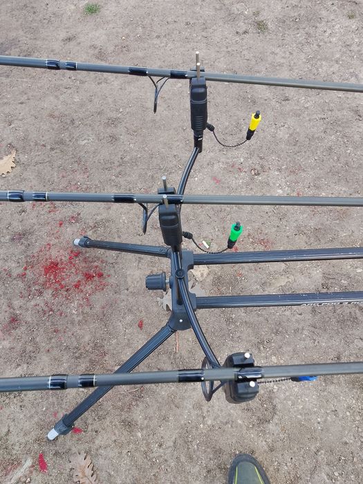 Комплект шаранджийски пръчки с макари