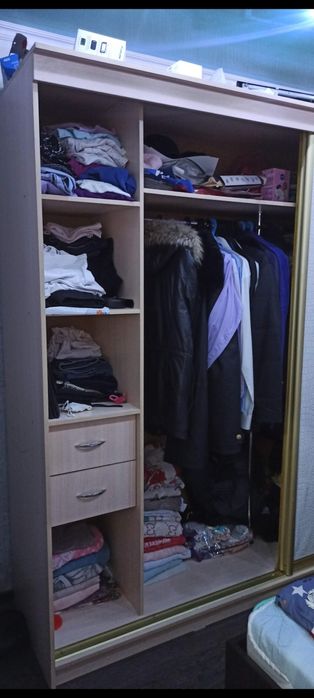 Продаю шкаф купе