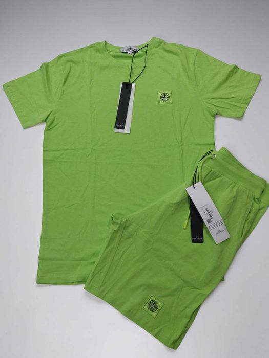 Set pantaloni scurti cu tricou Stone Island, noi cu eticheta, premium