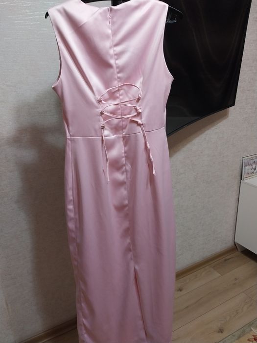 Продам платье новое