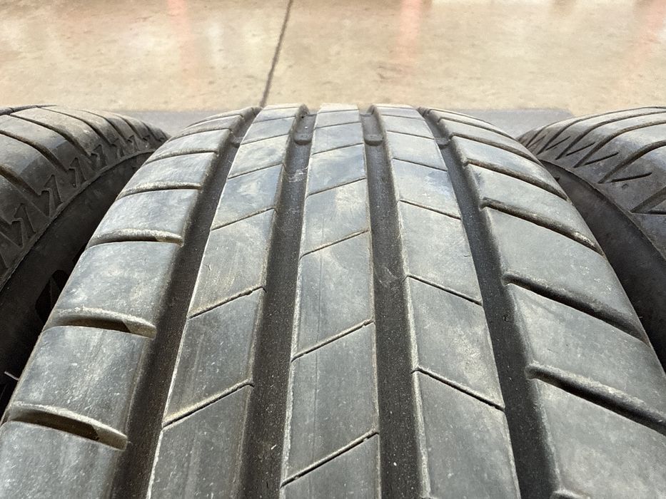 4бр. ОТЛИЧНИ Летни Гуми 195/65R/15 -BRIDGESTONE- DOT:3922- 6.2мм.