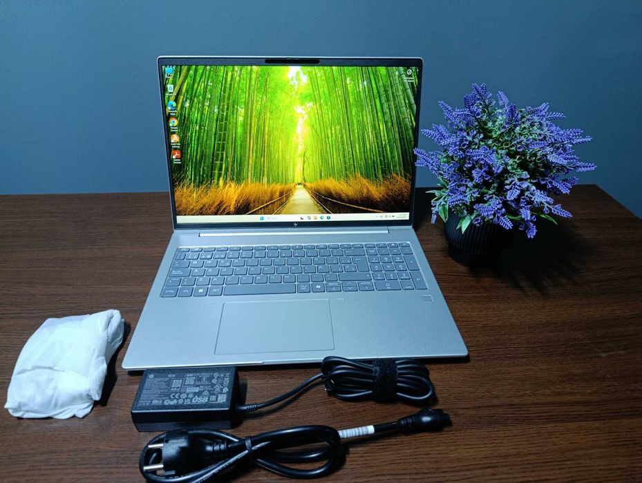 Laptop HP EliteBook NOU – Design Premium, Performanță Business