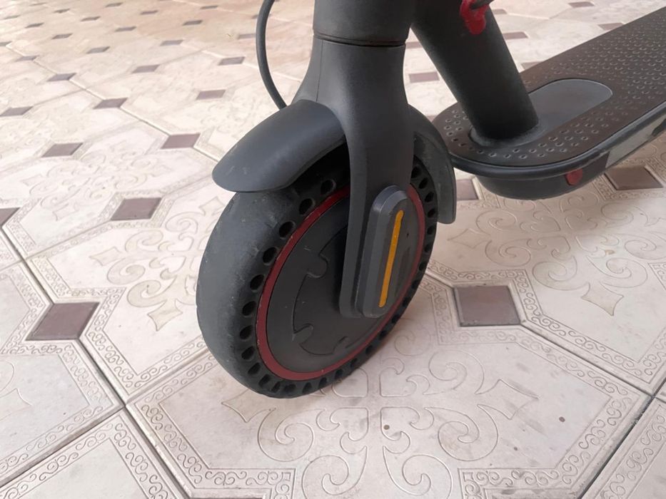 Электросасокат Xiaomi M365