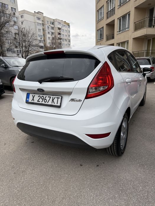 Ford Fiesta 1.4 бензин с фабрична газова