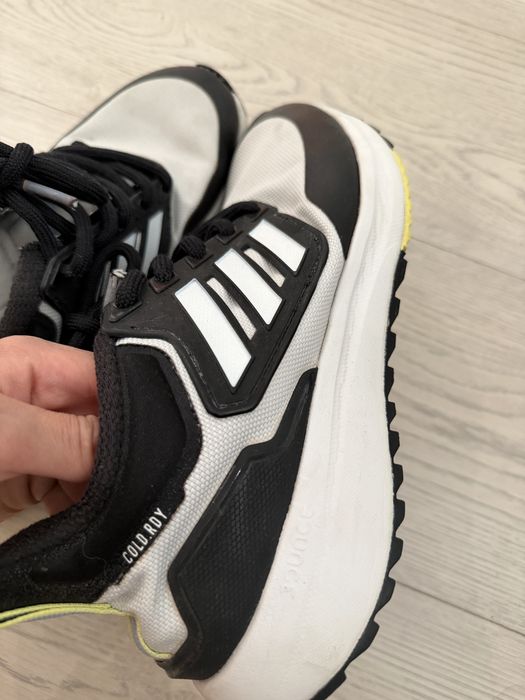 Кроссовки adidas