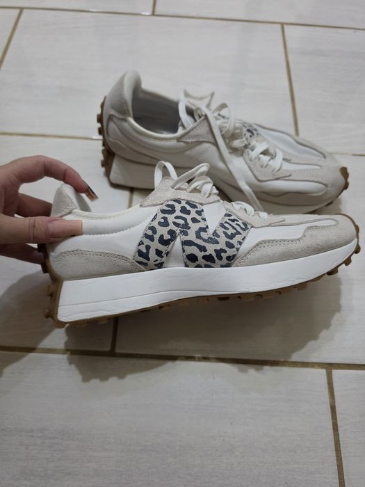 New balance unisex
