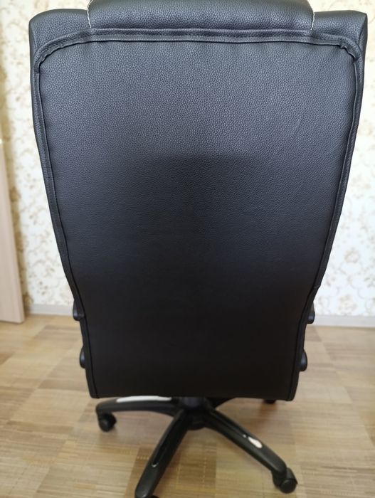 Кресло офисное удобное