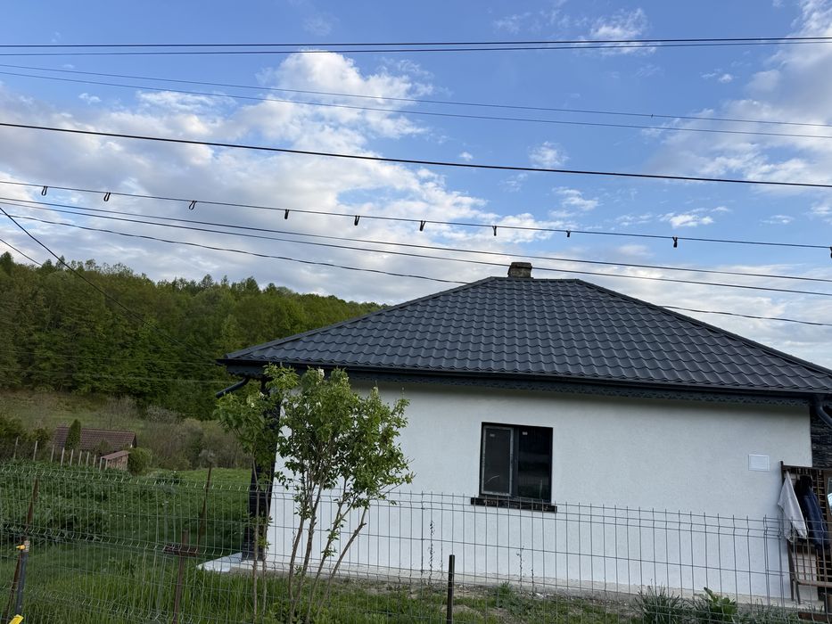 Casa de vanzare langa padure la 15 km de Bacau