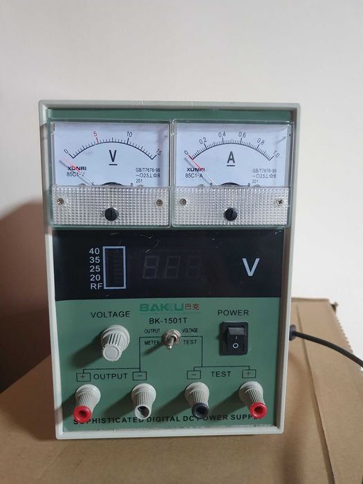 Блок питатания лабораторный